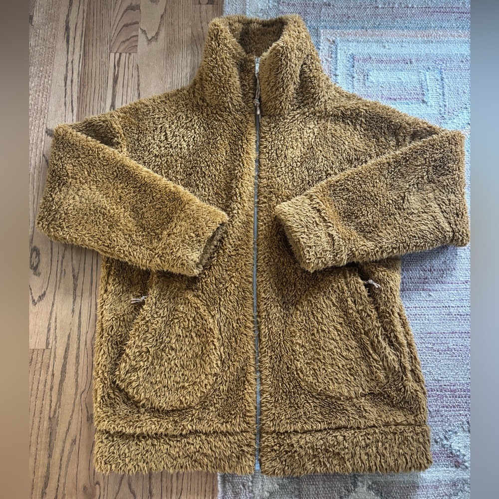 Lululemon women’s Sherpa jacket
